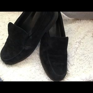 Hush puppies black flats size 9 W